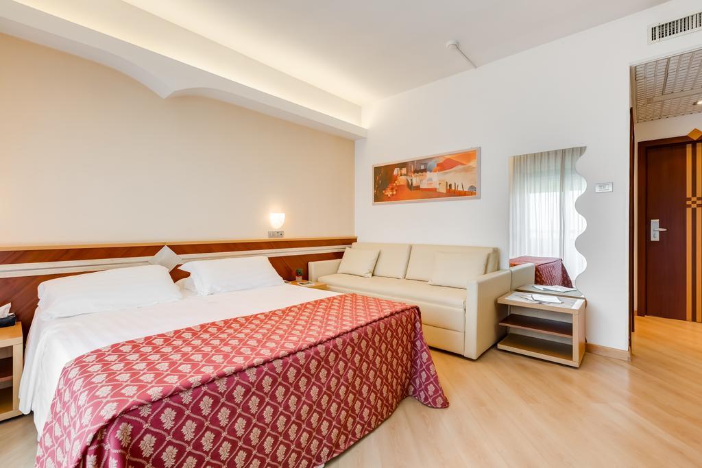 Hotel Europa Beach Village Giulianova Exterior foto